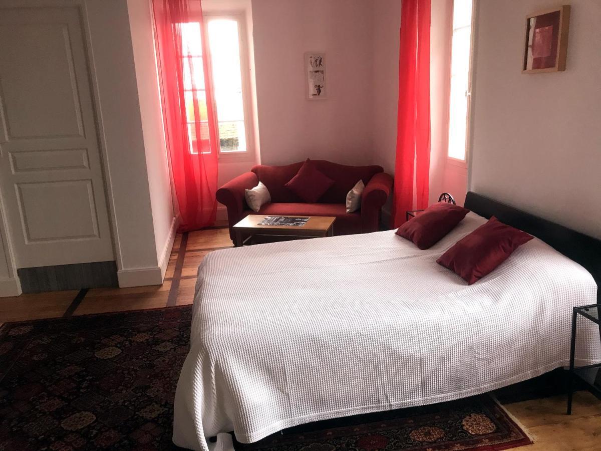 Au Plech Bed & Breakfast Mont-d'Astarac Ngoại thất bức ảnh