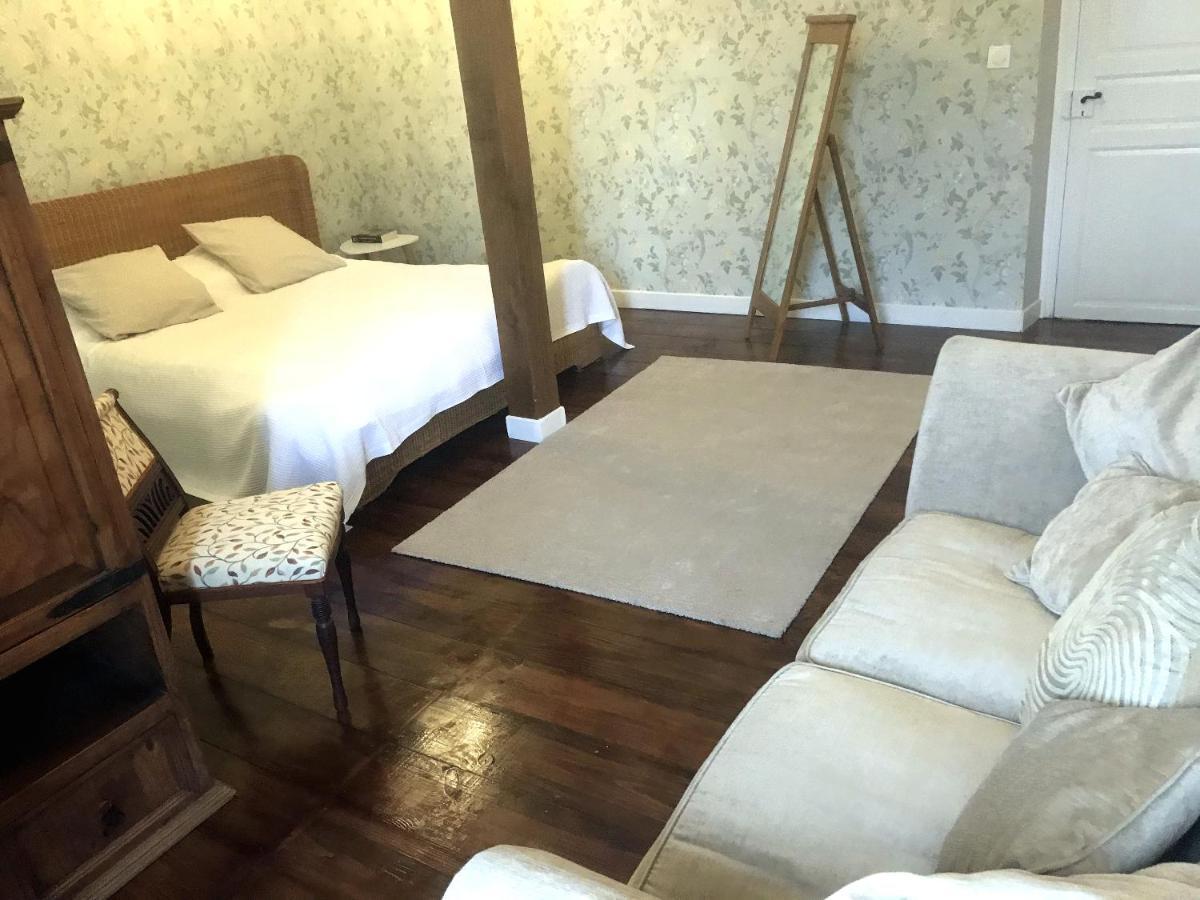 Au Plech Bed & Breakfast Mont-d'Astarac Ngoại thất bức ảnh